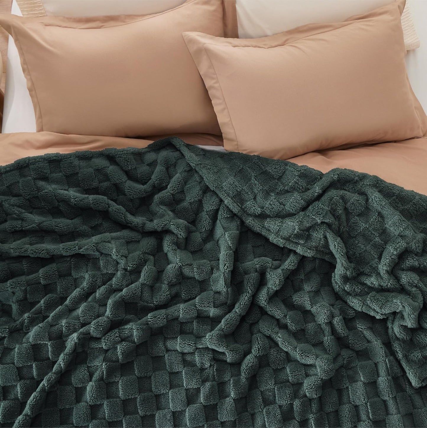 Bedsure GentleSoft Blankets Queen Size for Bed - Super Soft Cozy Blanket for Women Men Girls, Large Fuzzy Fleece Throw for Bedroom Decor, Dark Green, 90x90 Inches