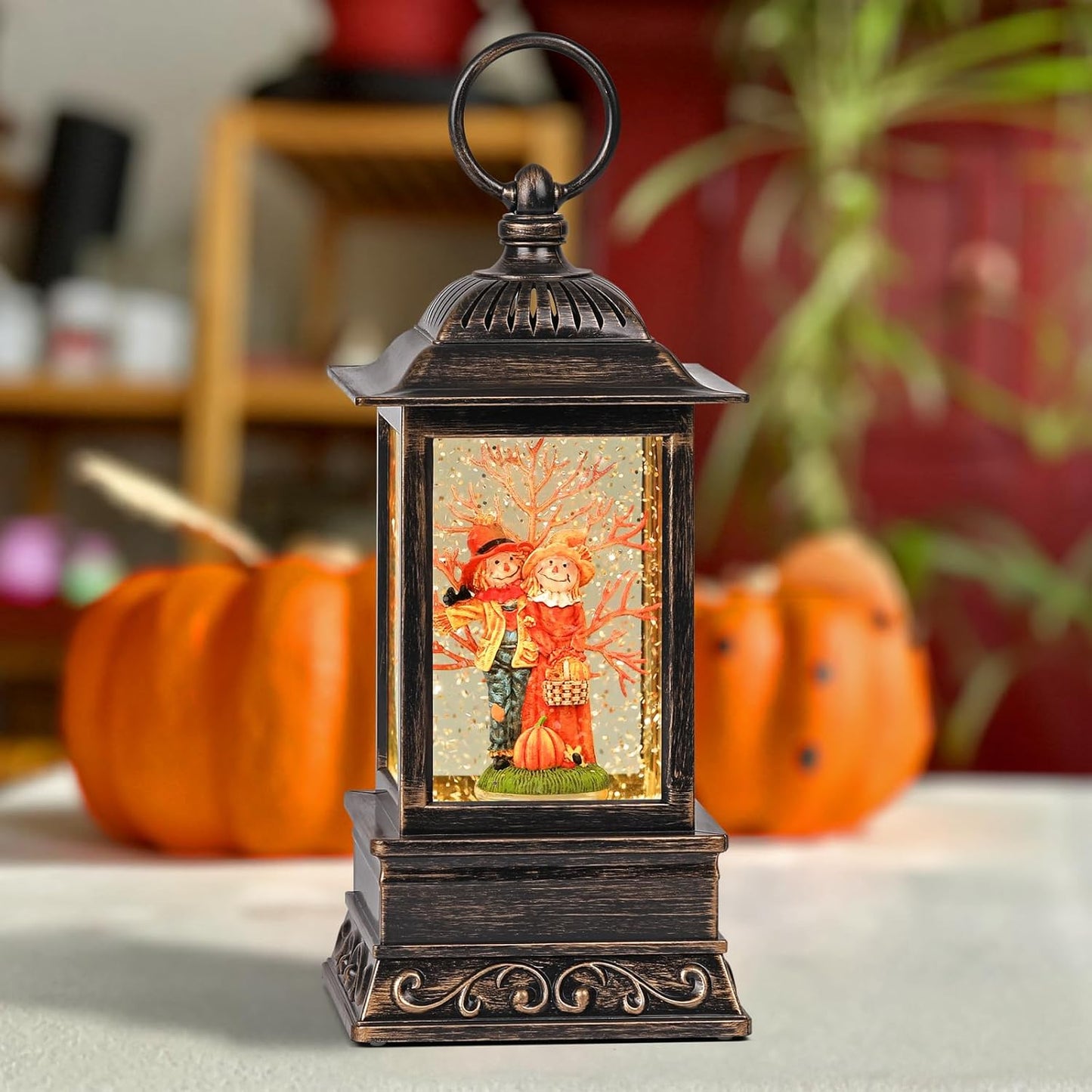 Fall Snow Globes, Scarecrow Couple with Pumpkin Scene Snow Globes, Glittering Lantern with Timer, Snow Globe Lantern USB or Battery Powered for Fall Festival Thanksgiving Day Decor