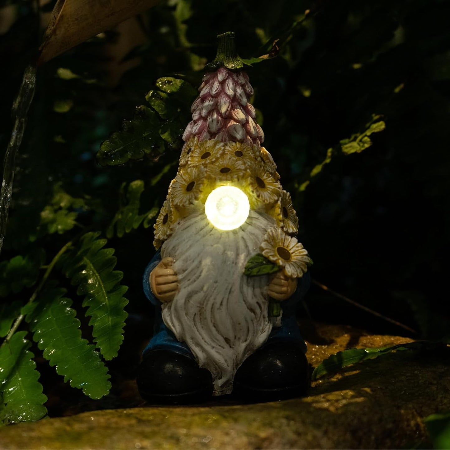 Garden Gnome Statue - Resin Gnome Figurine，with Solar LED Lights, Outdoor Decorations Art Sculpture for Patio Yard Lawn Garden Decor Lawn Ornaments Gnomes Gifts，7.68''