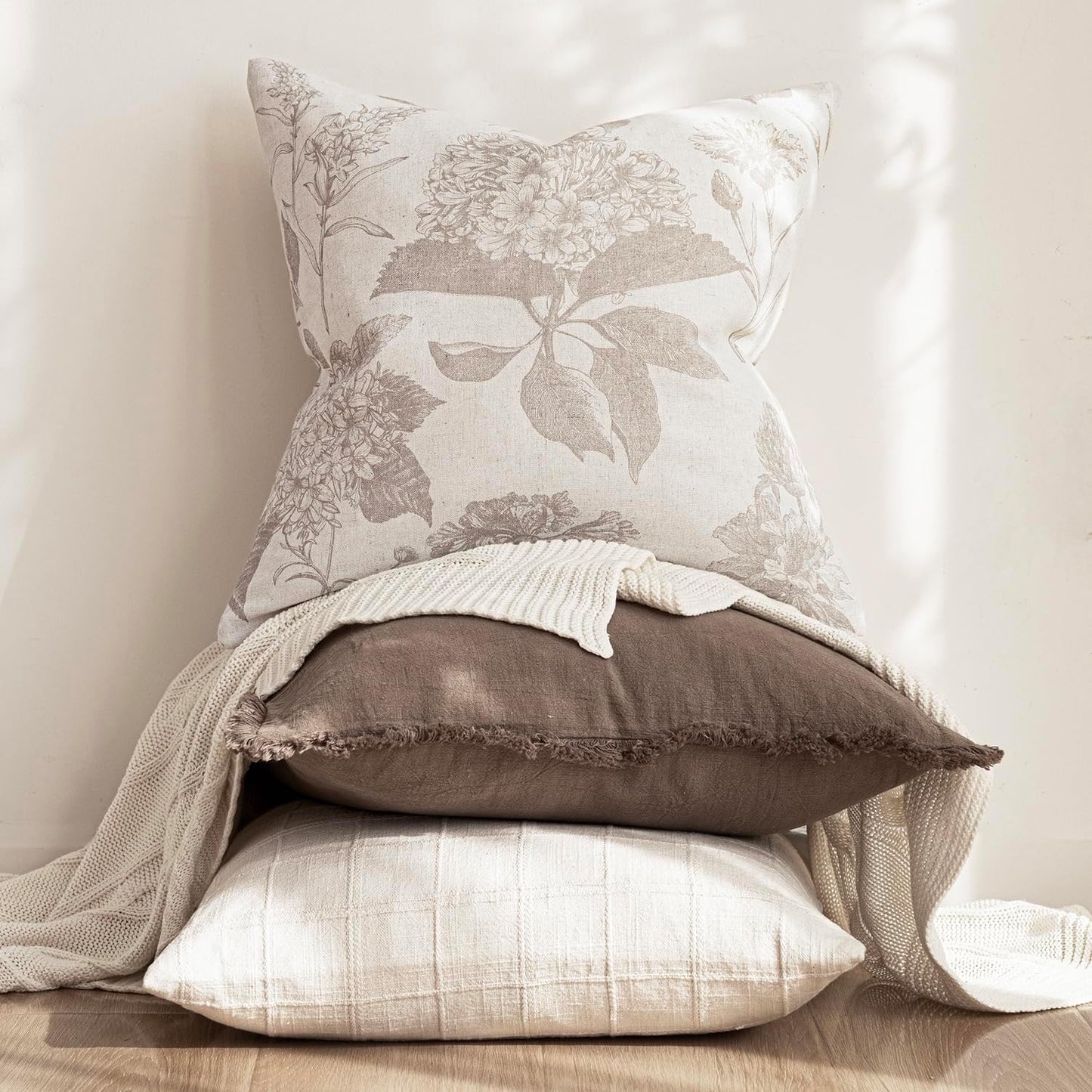 Foindtower Set of 2 Linen Floral Vintage Throw Pillow Covers Neutral Accent Decorative Cushion Covers Farmhouse Boho Home Decor for Sofa Chair Couch Bedroom Living Room Outdoor,22×22 Inch,Tan Beige