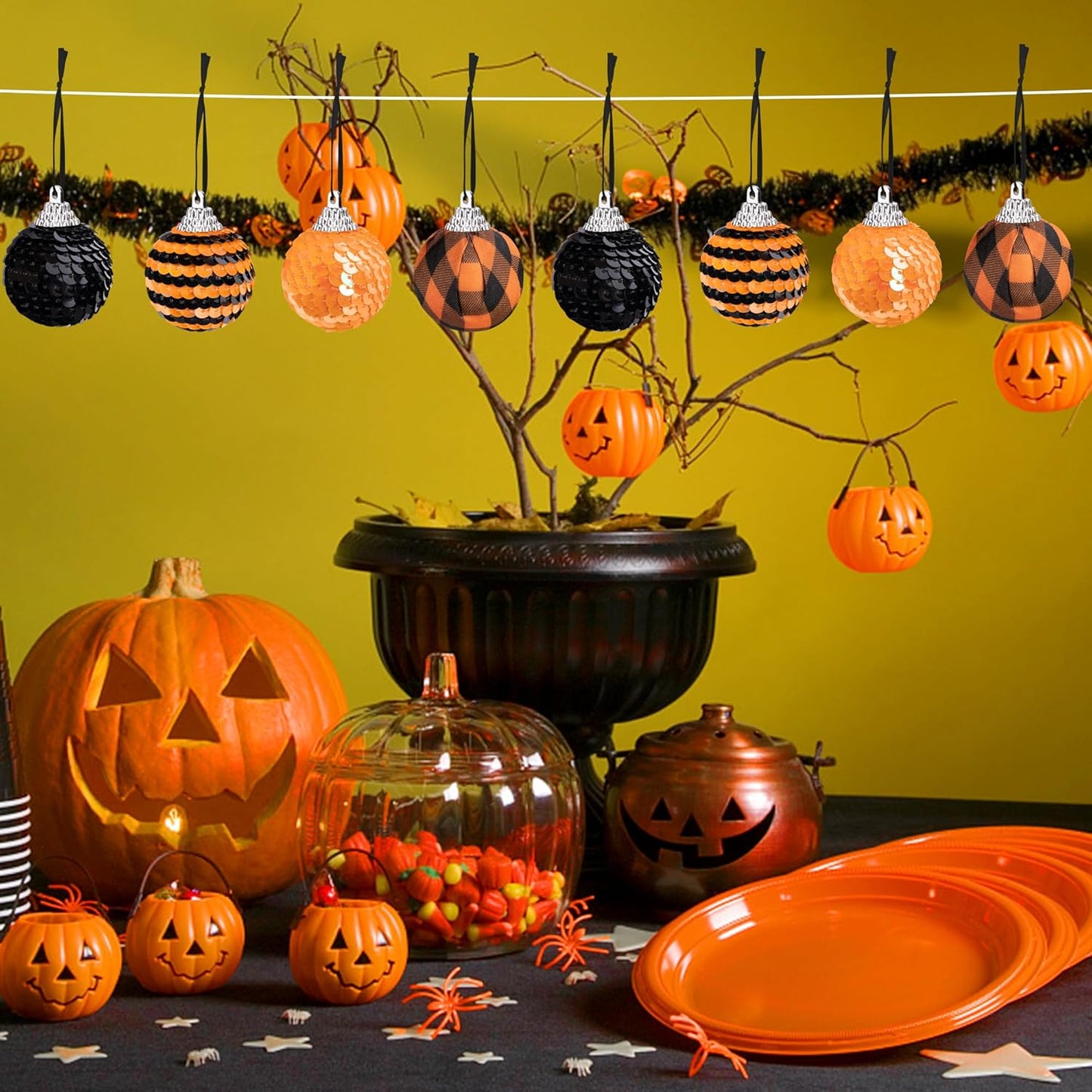 24 PCS Halloween Sequin Hanging Ball Ornaments-1.6 Inch Halloweens Black Orange Sequin Balls-Hanging Glitter Ball Ornaments for Halloween Tree Party Decor