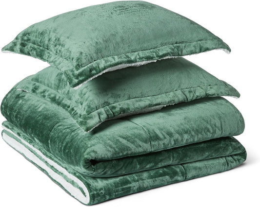 Amazon Basics Reversible Sherpa Comforter Set with Pillow Sham, Green, King