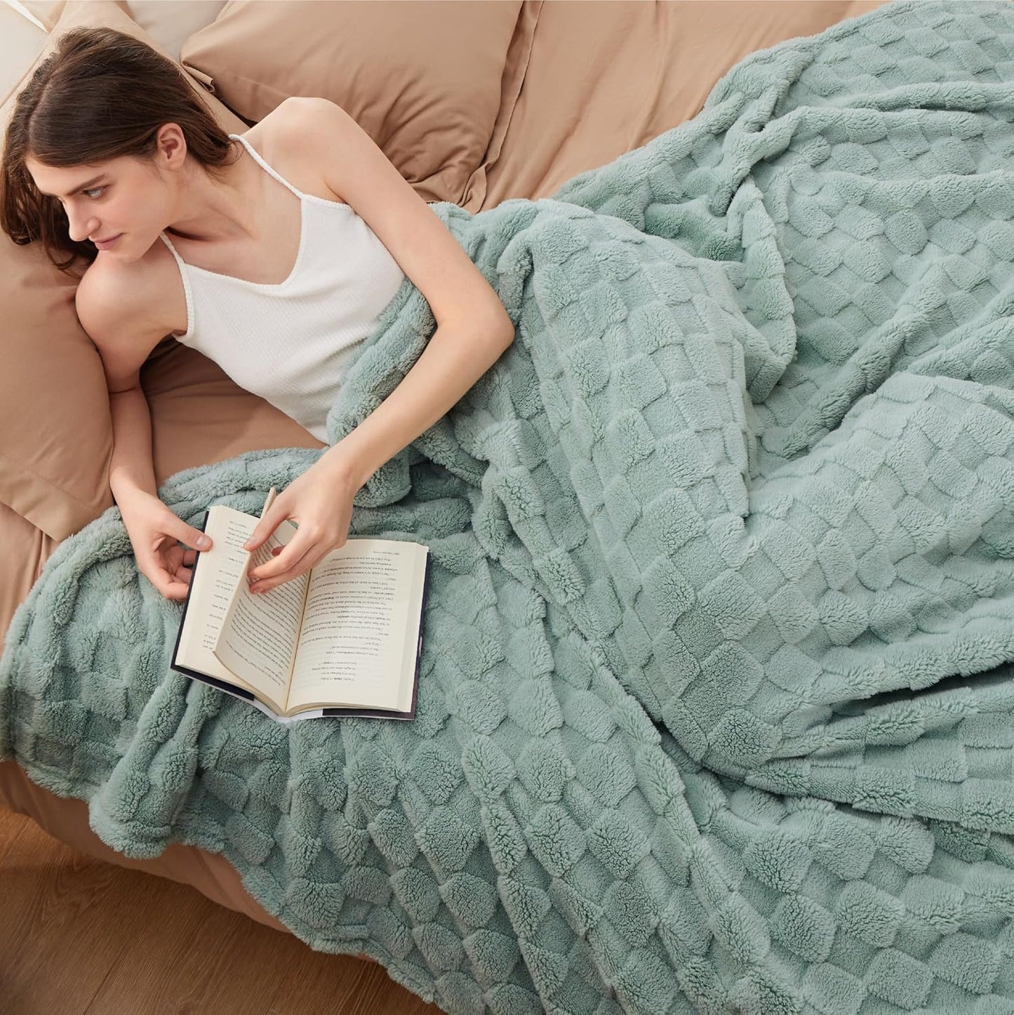 Bedsure GentleSoft California King Blanket for Bed - Super Soft Cozy Blankets for Women Men Girls, Large Fuzzy Fleece Throw for Bedroom Decor, Sage Green, 102x96 Inches