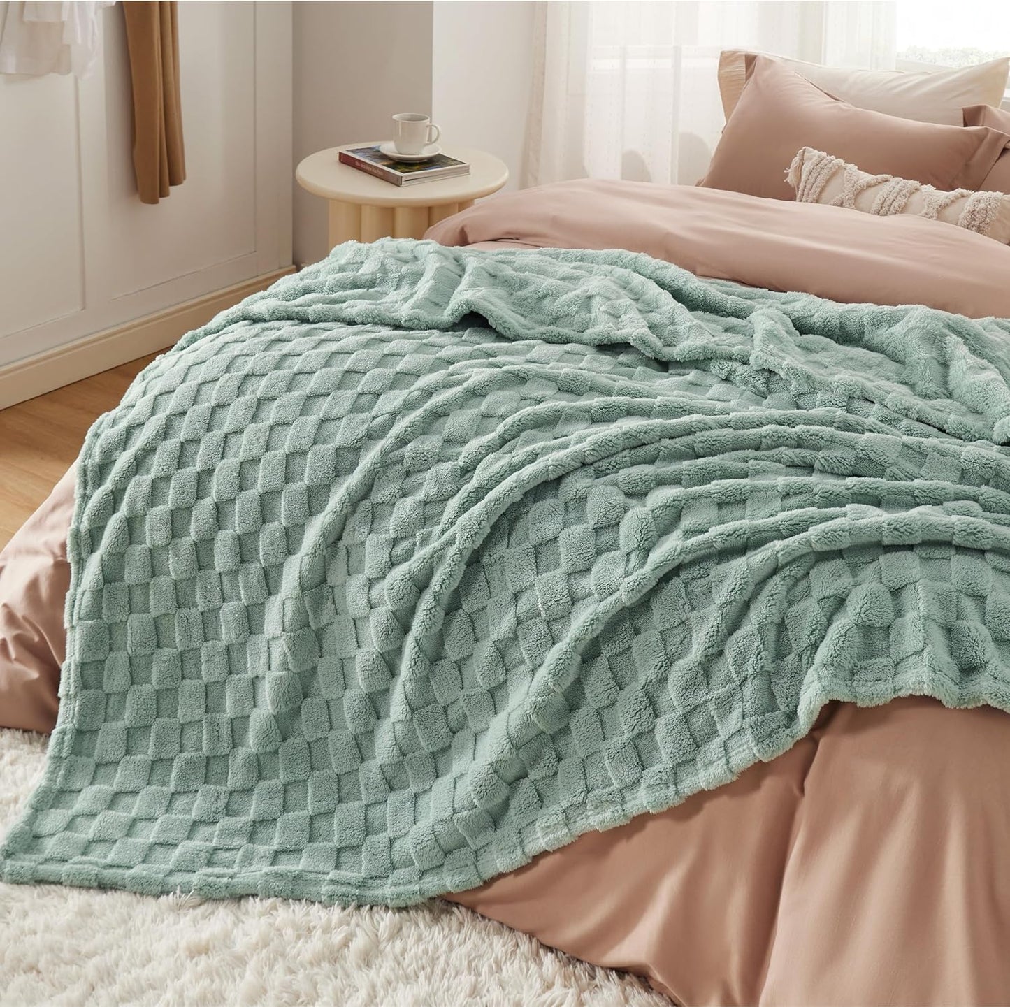 Bedsure GentleSoft Blankets Queen Size for Bed - Super Soft Cozy Blanket for Women Men Girls, Large Fuzzy Fleece Throw for Bedroom Decor, Sage Green, 90x90 Inches